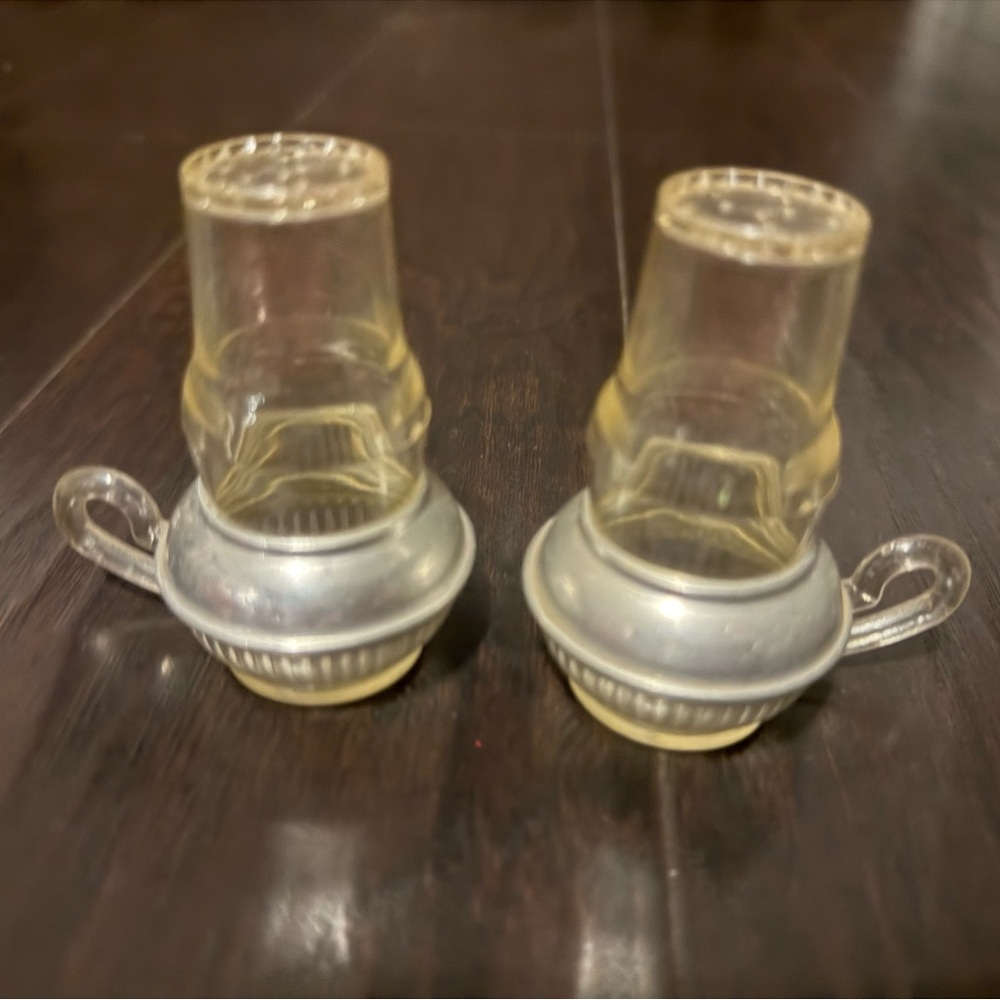 Vintage Oil Lamp/Hurricane Lamp Shaped Salt & Pepper Shakers